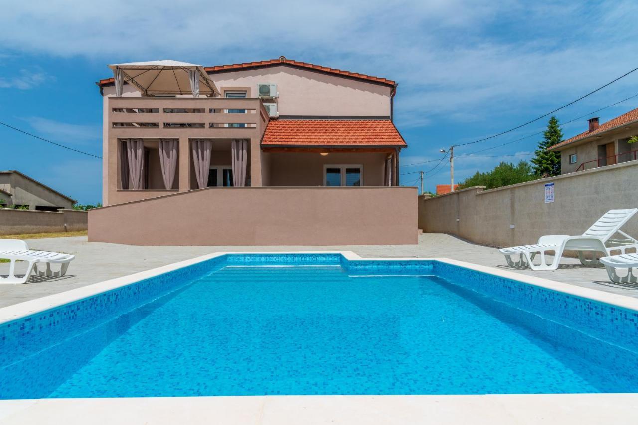 Apartmani Krzak Nin Exterior foto
