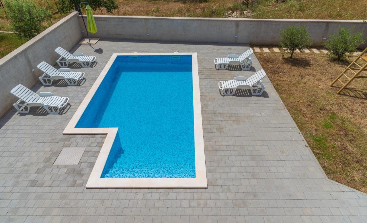Apartmani Krzak Nin Exterior foto
