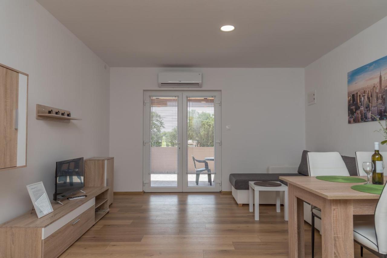 Apartmani Krzak Nin Exterior foto